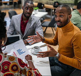 Seeing the Vision and Making It Real: How to Think Strategically and Deliver Results 